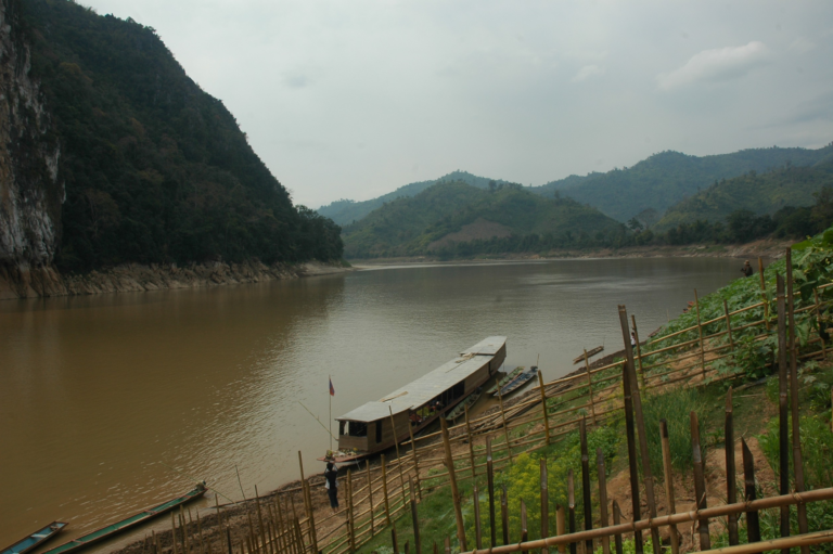 Kee Pak Lay Sites of Struggle and Sacrifice: Mapping Destructive Dam Projects along ...